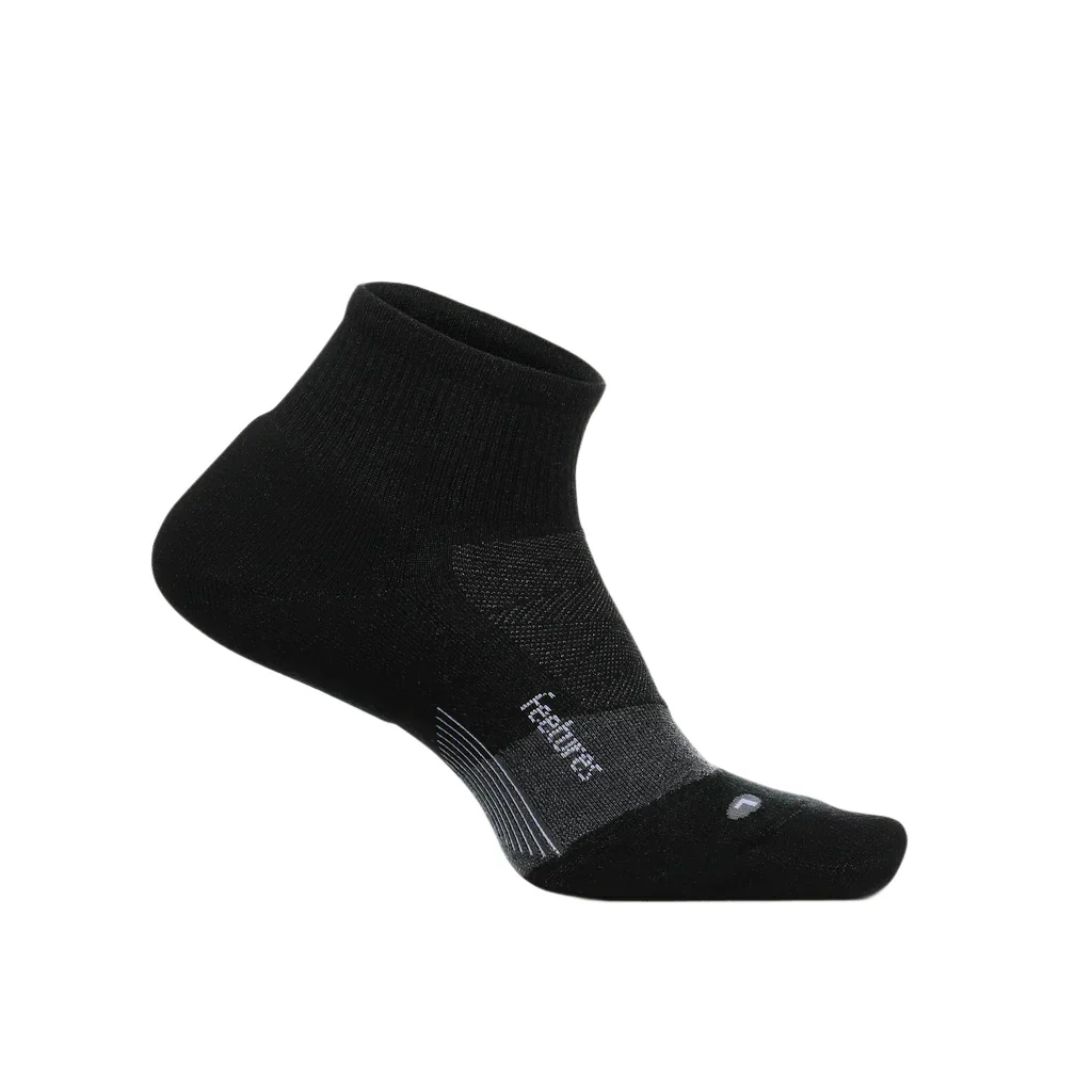 11411-feetures-meino-10-max-cushion-quarter-socks-charcoal-1.webp
