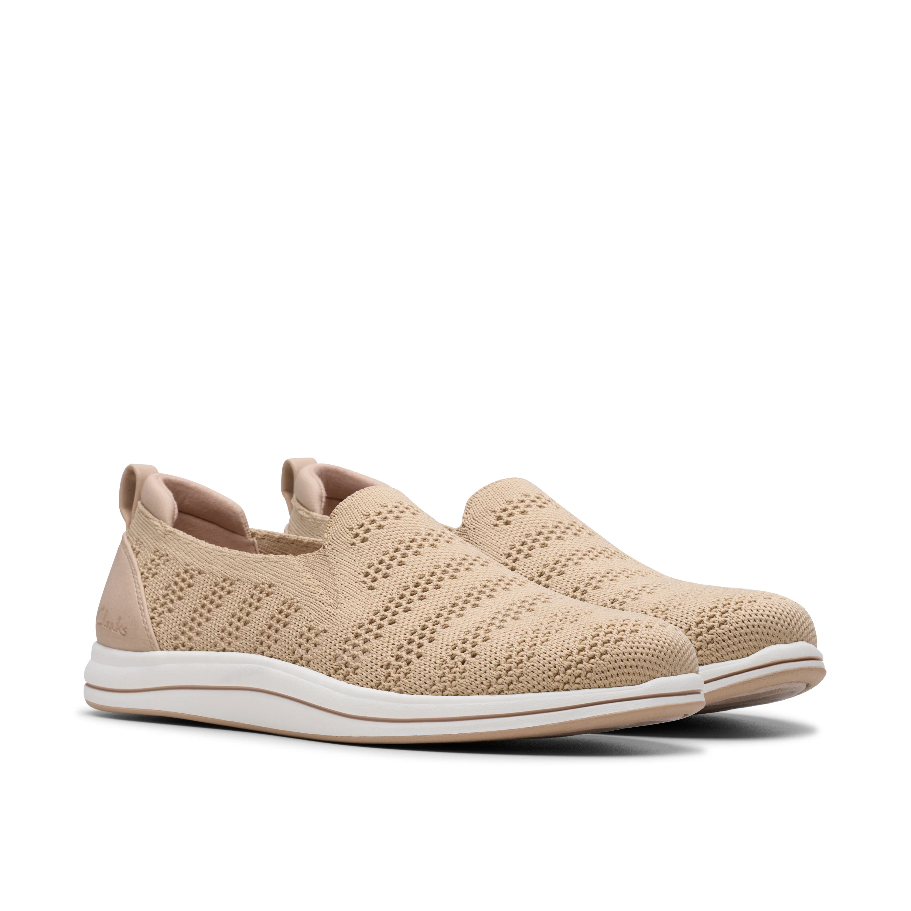 11821-clarks-breezey-izzy-women-s-regular-wide-with-white-1.webp