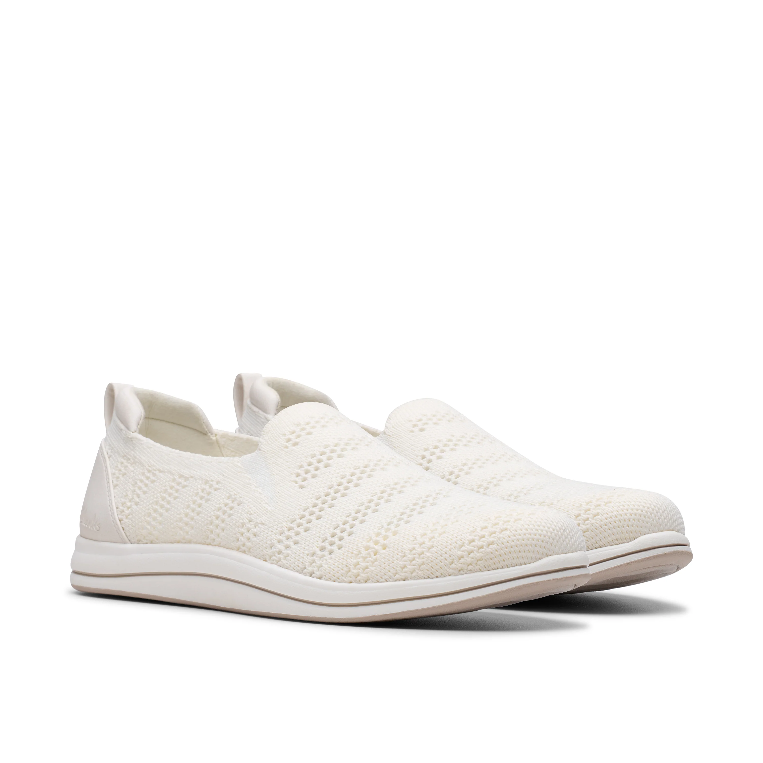 11821-clarks-breezey-izzy-women-s-regular-wide-with-white-1.webp
