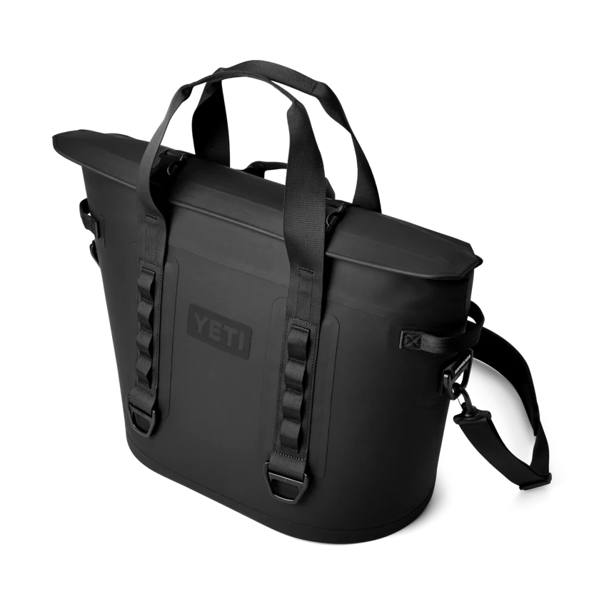 11959-yeti-hopper-m30-tote-soft-cooler-black-1.webp