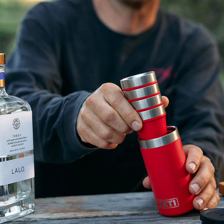 11981-yeti-shot-glasses-with-carrying-case-navy-1.webp