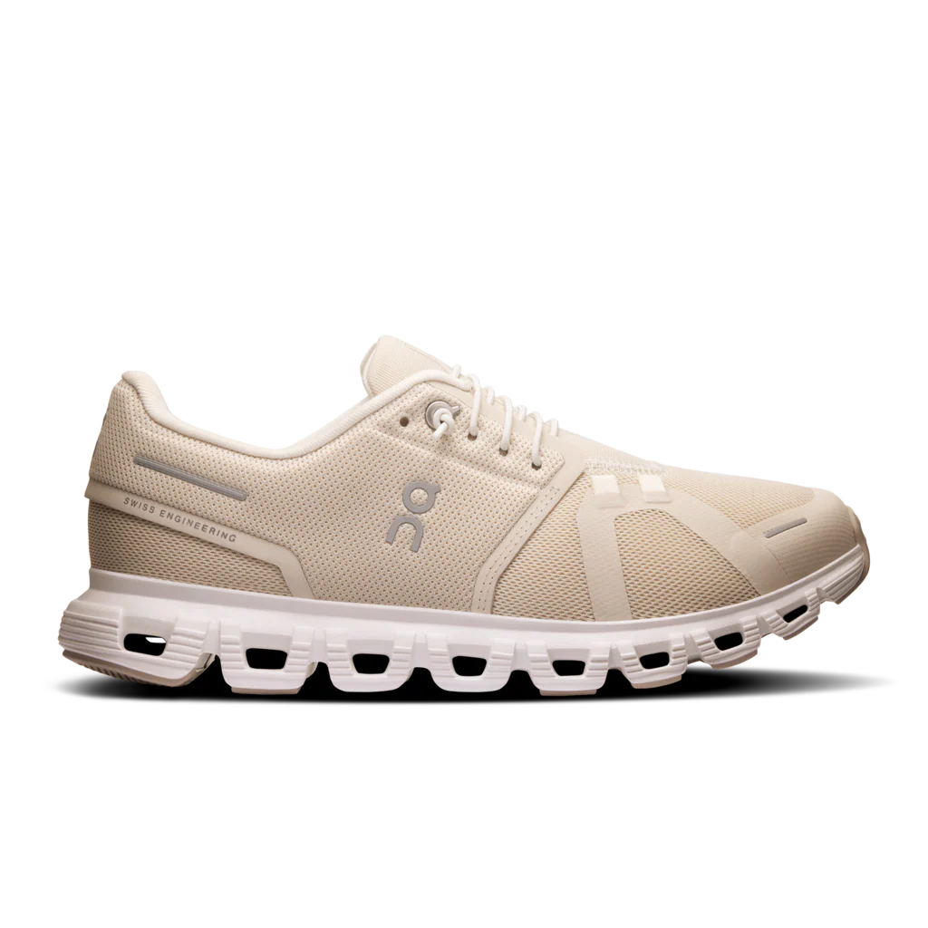 13377-on-cloud-6-sneaker-women-s-white-white-1.webp
