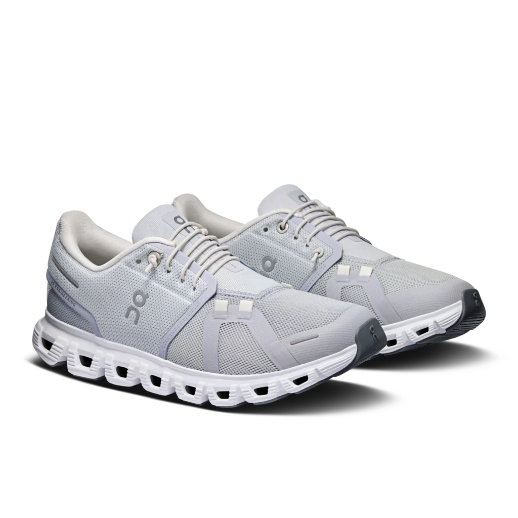 13377-on-cloud-6-sneaker-women-s-white-white-1.webp