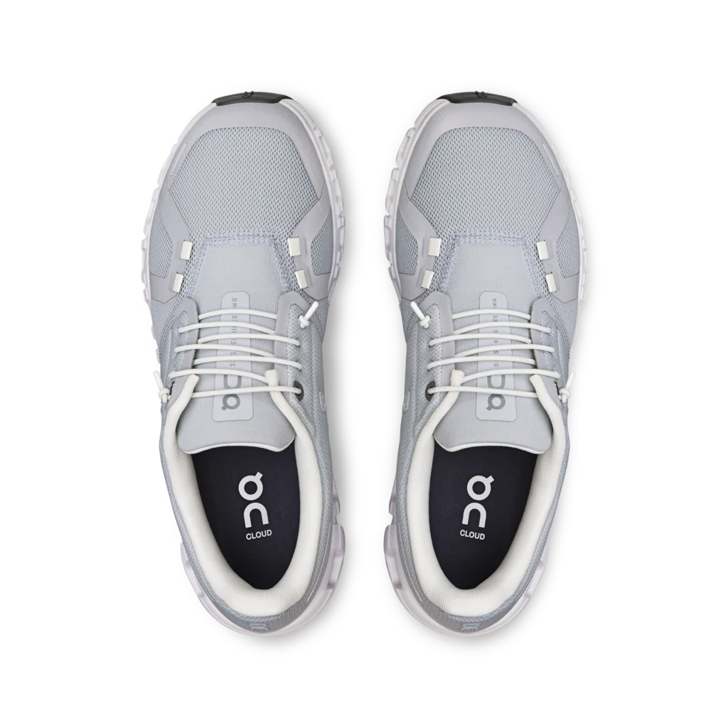 13377-on-cloud-6-sneaker-women-s-white-white-1.webp