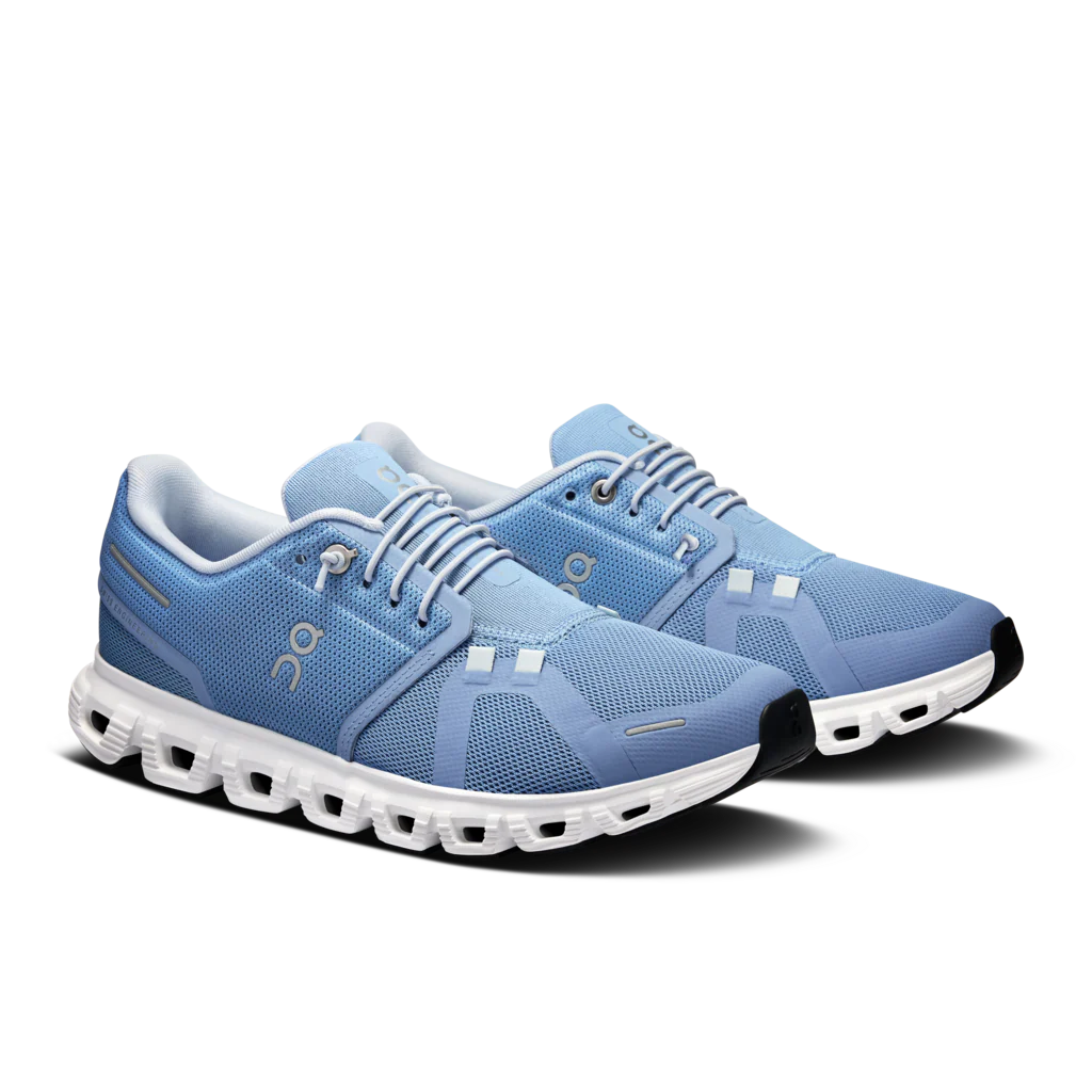 13377-on-cloud-6-sneaker-women-s-white-white-1.webp