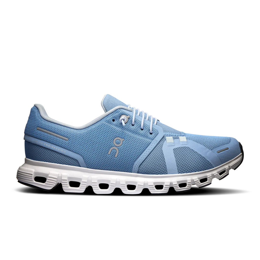 13377-on-cloud-6-sneaker-women-s-white-white-1.webp