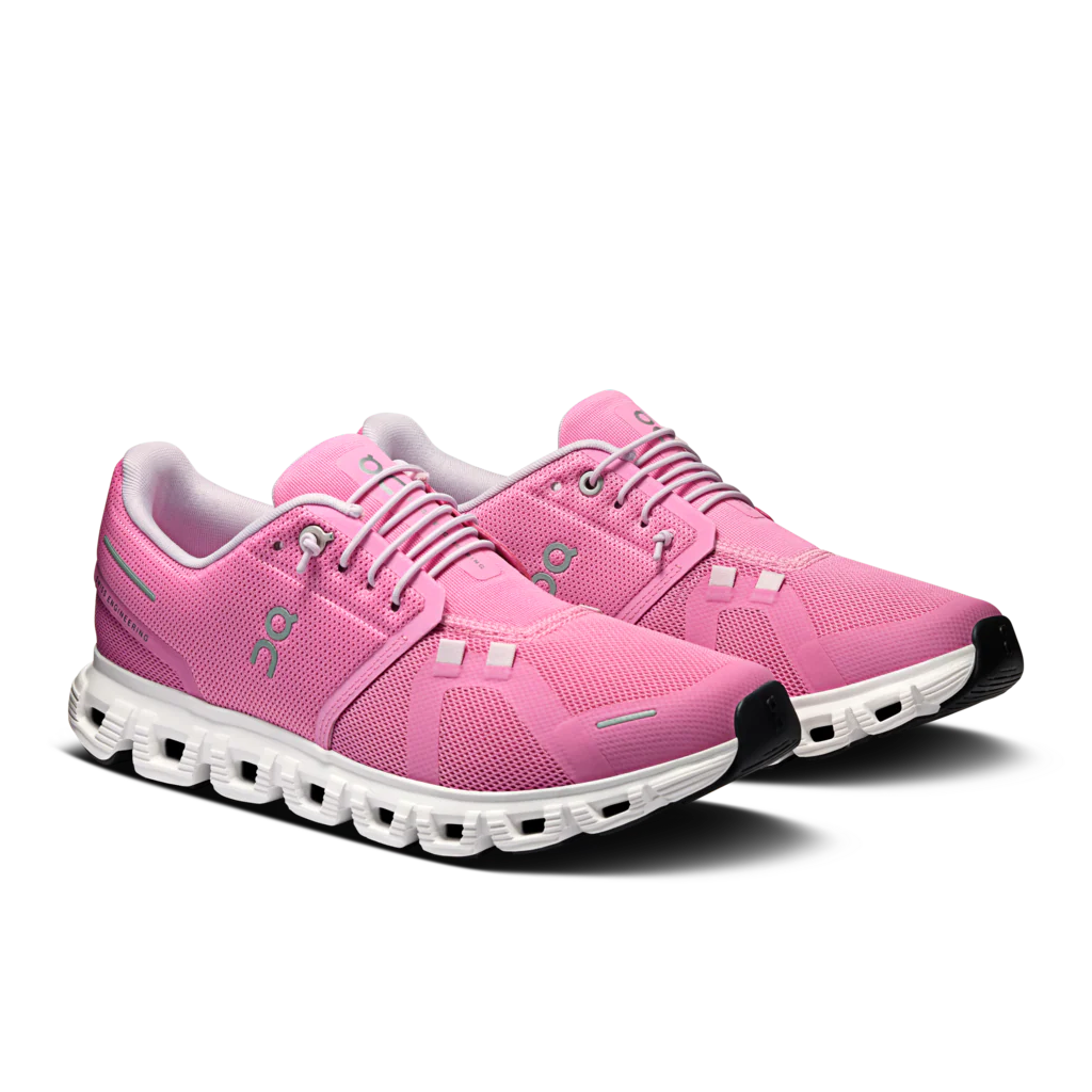 13377-on-cloud-6-sneaker-women-s-white-white-1.webp