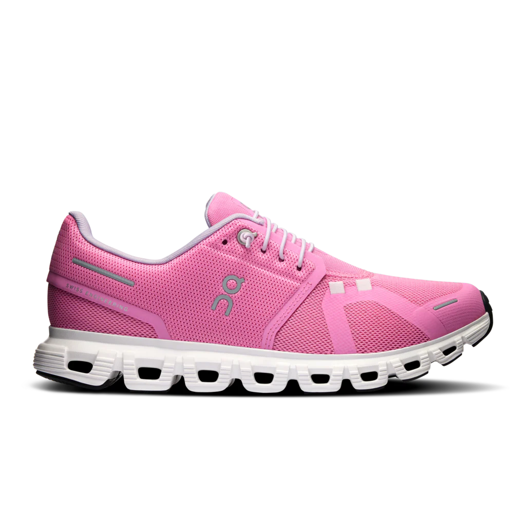 13377-on-cloud-6-sneaker-women-s-white-white-1.webp