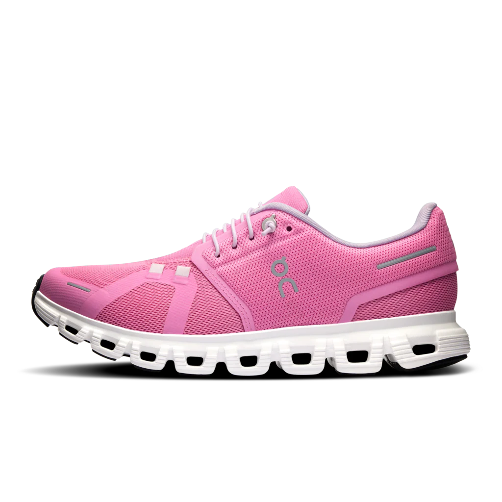 13377-on-cloud-6-sneaker-women-s-white-white-1.webp