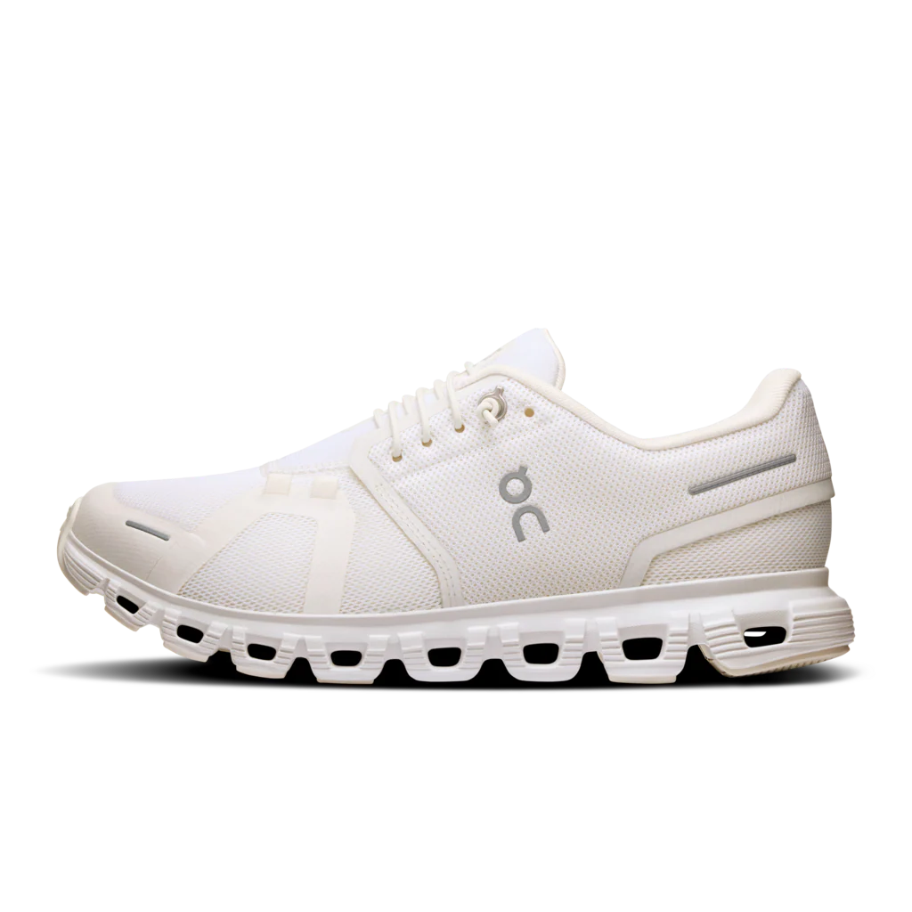 13377-on-cloud-6-sneaker-women-s-white-white-1.webp