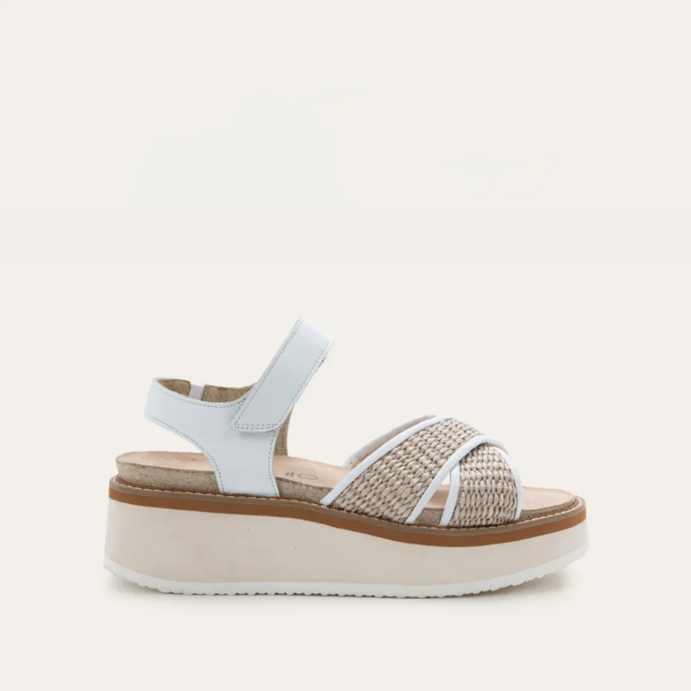 14899-naot-pavlova-sandal-women-s-jet-black-1.webp