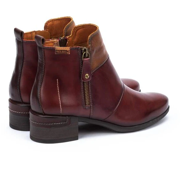1543-pikolinos-malaga-ankle-boots-with-zipper-women-s-arcilla-1.webp