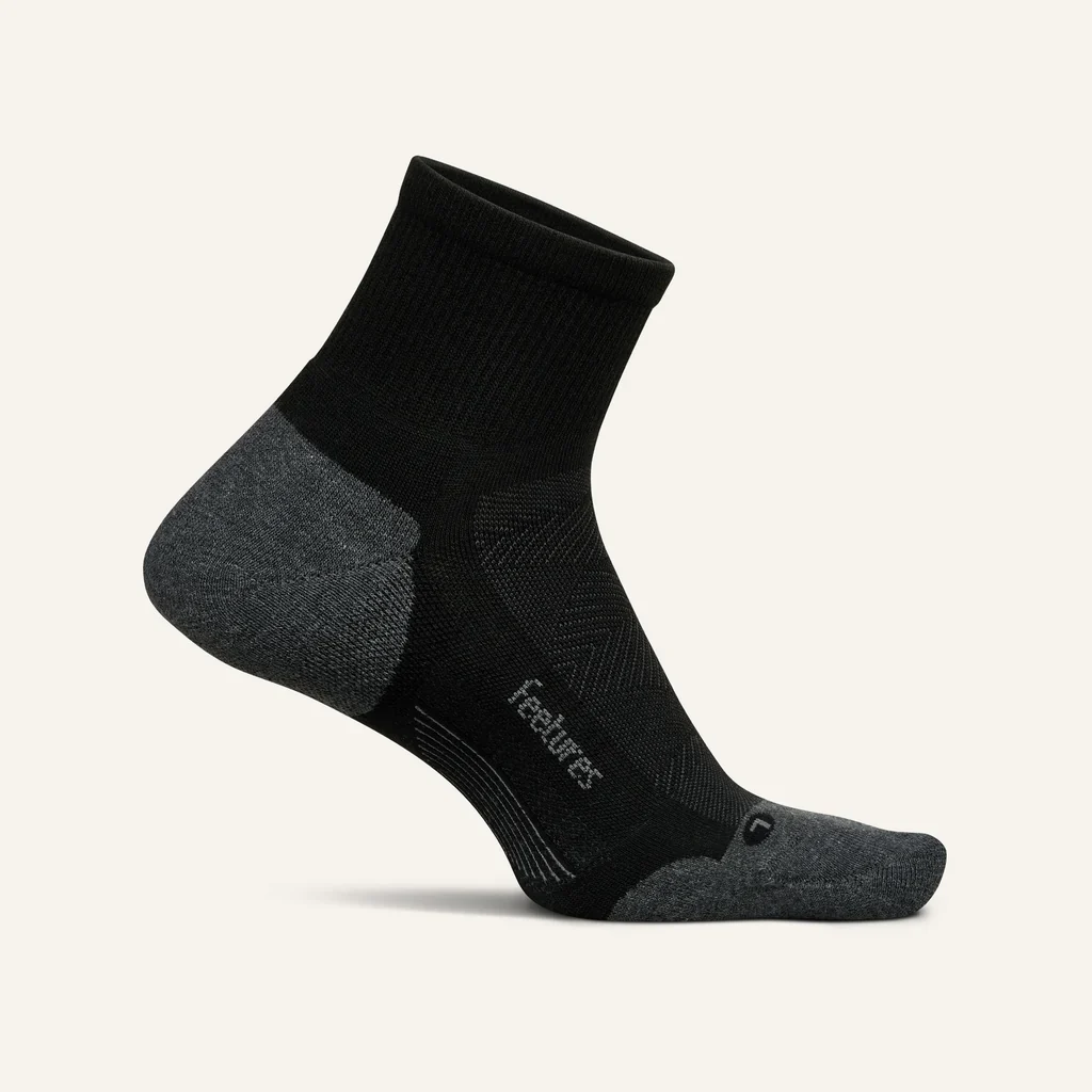 16491-feetures-elite-max-cushion-quarter-socks-women-s-white-1.webp