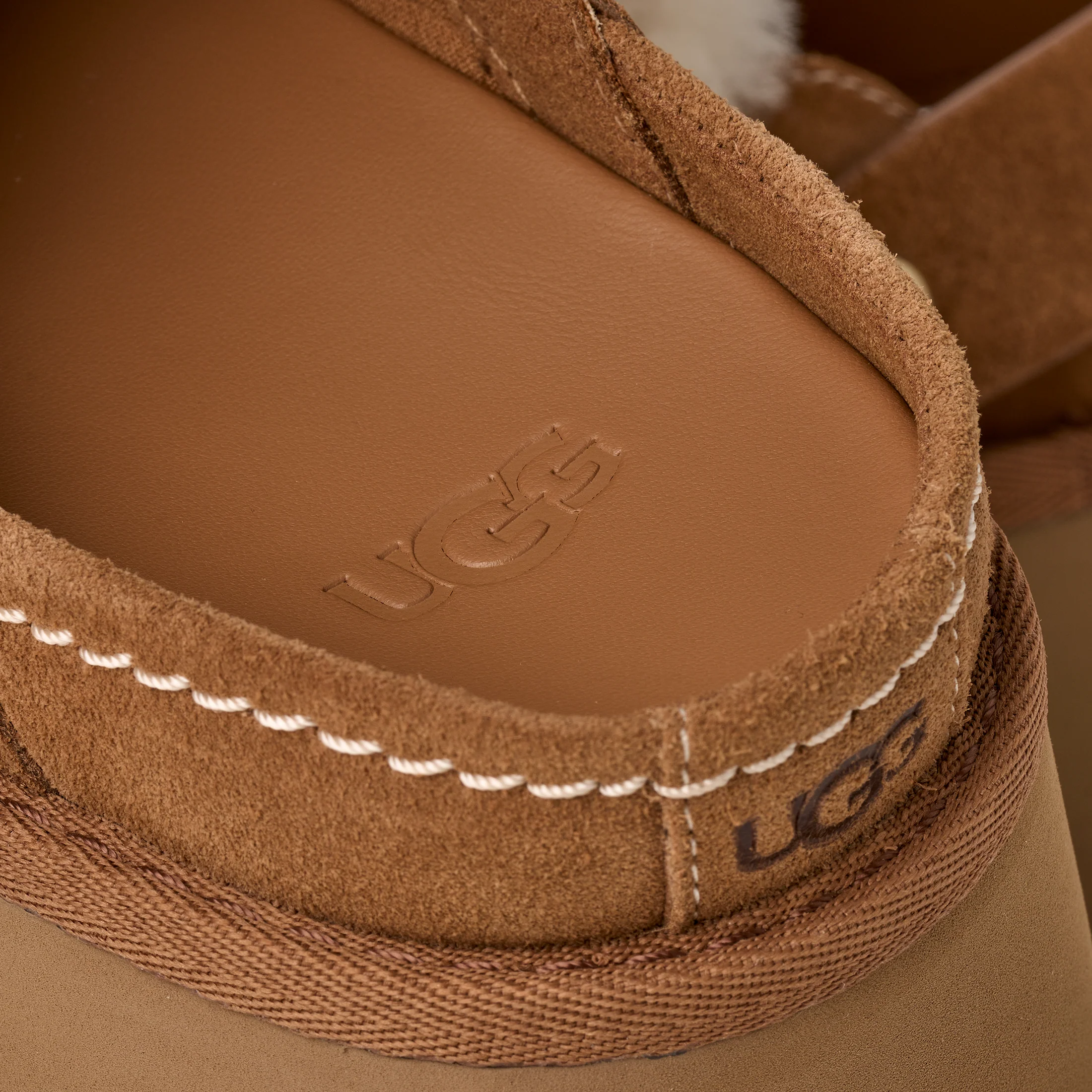 16897-ugg-esmee-leather-clog-women-s-black-1.webp