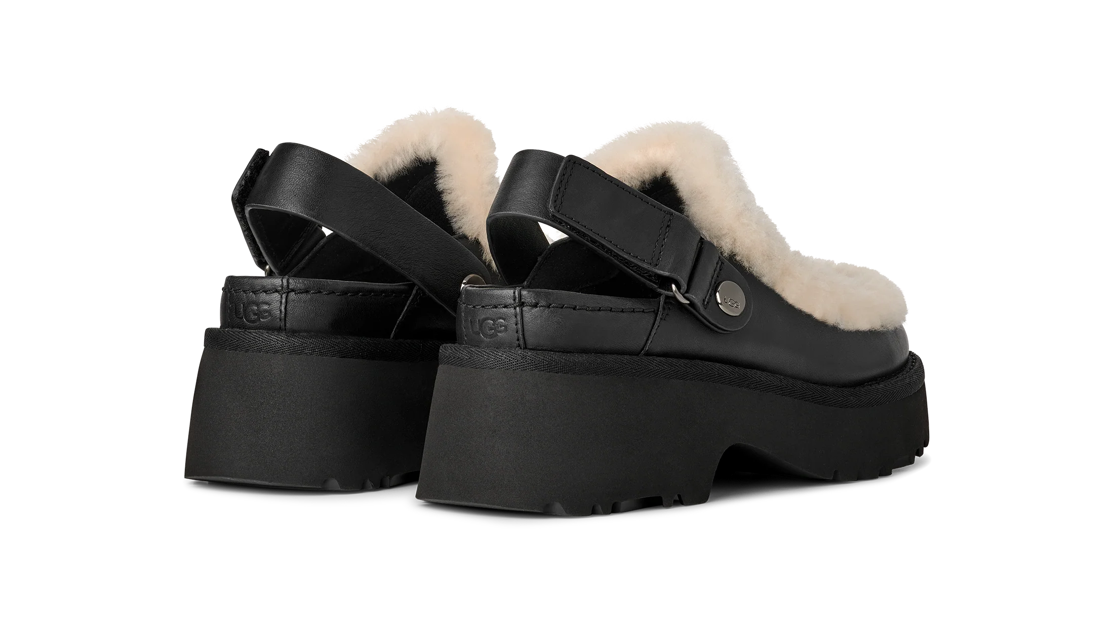 16897-ugg-esmee-leather-clog-women-s-black-1.webp