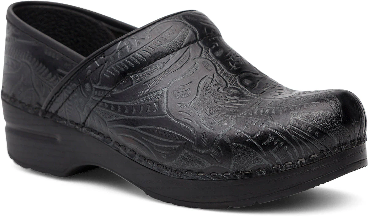 4000-dansko-professional-clog-women-s-black-cabrio-1.webp
