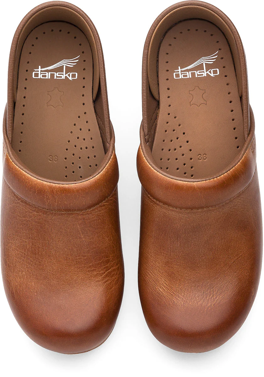 4000-dansko-professional-clog-women-s-black-cabrio-1.webp