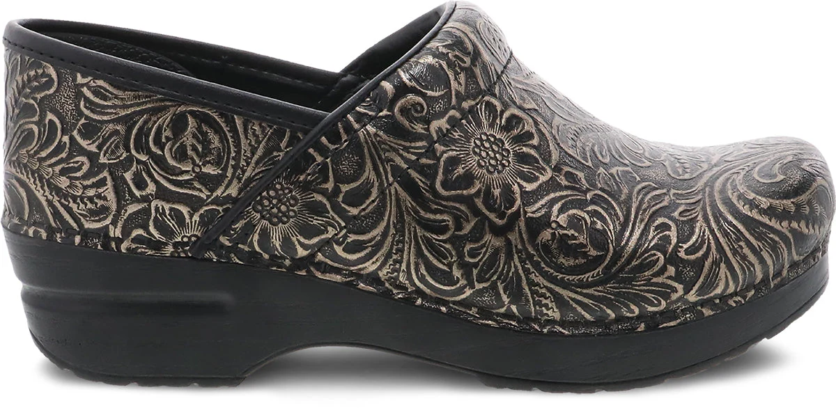 4000-dansko-professional-clog-women-s-black-cabrio-1.webp