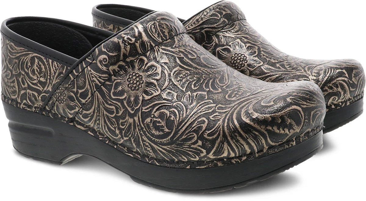 4000-dansko-professional-clog-women-s-black-cabrio-1.webp