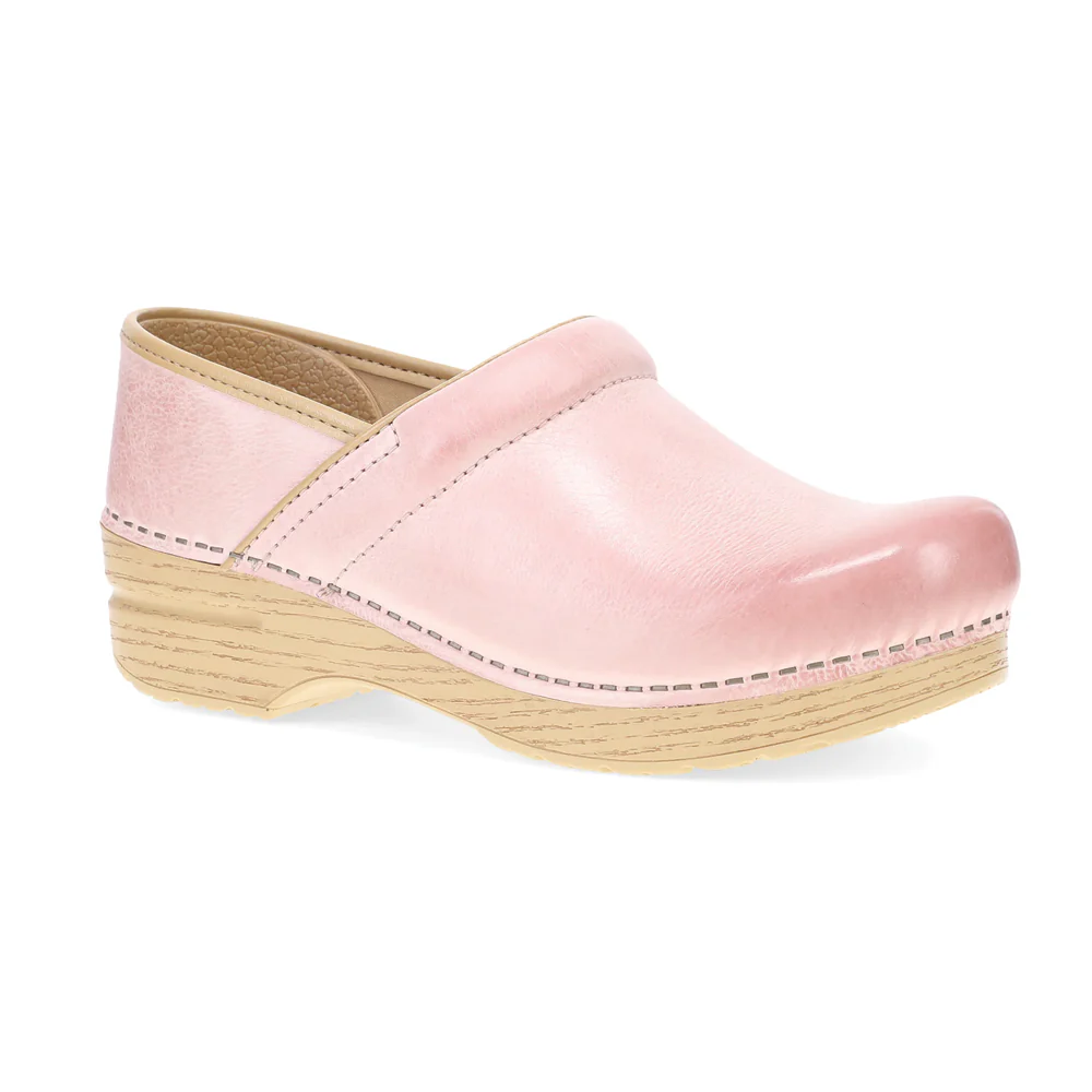 4000-dansko-professional-clog-women-s-black-cabrio-1.webp