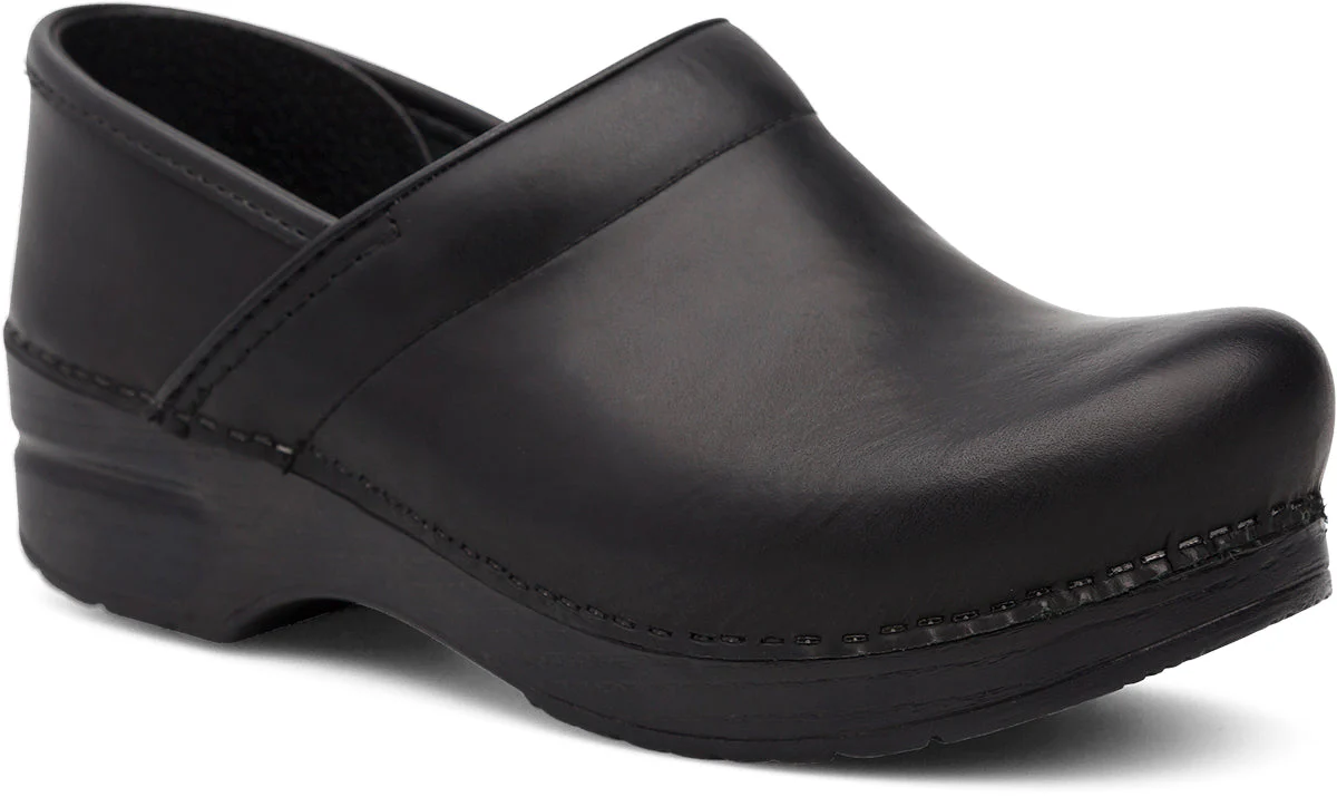 4000-dansko-professional-clog-women-s-black-cabrio-1.webp