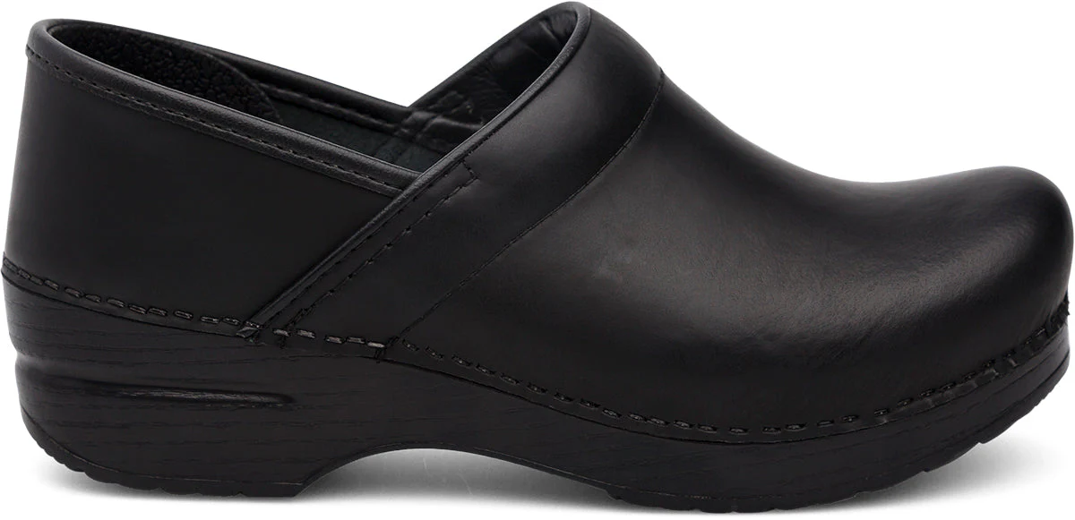 4000-dansko-professional-clog-women-s-black-cabrio-1.webp