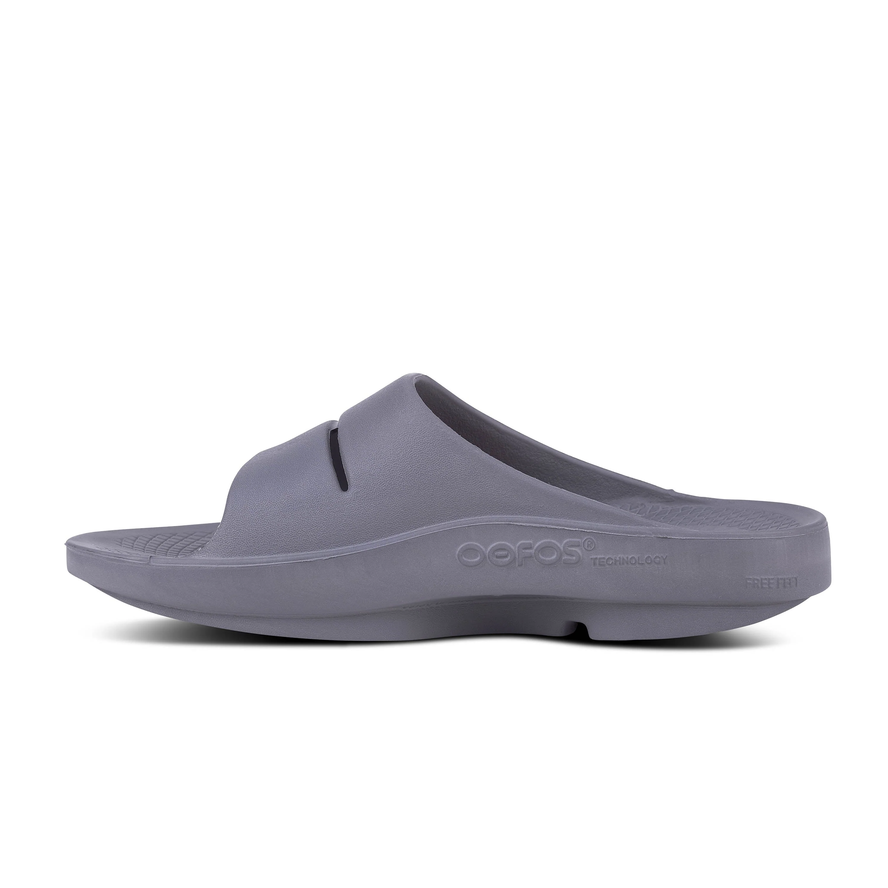 4111-oofos-ooahh-slide-unisex-black-1.webp