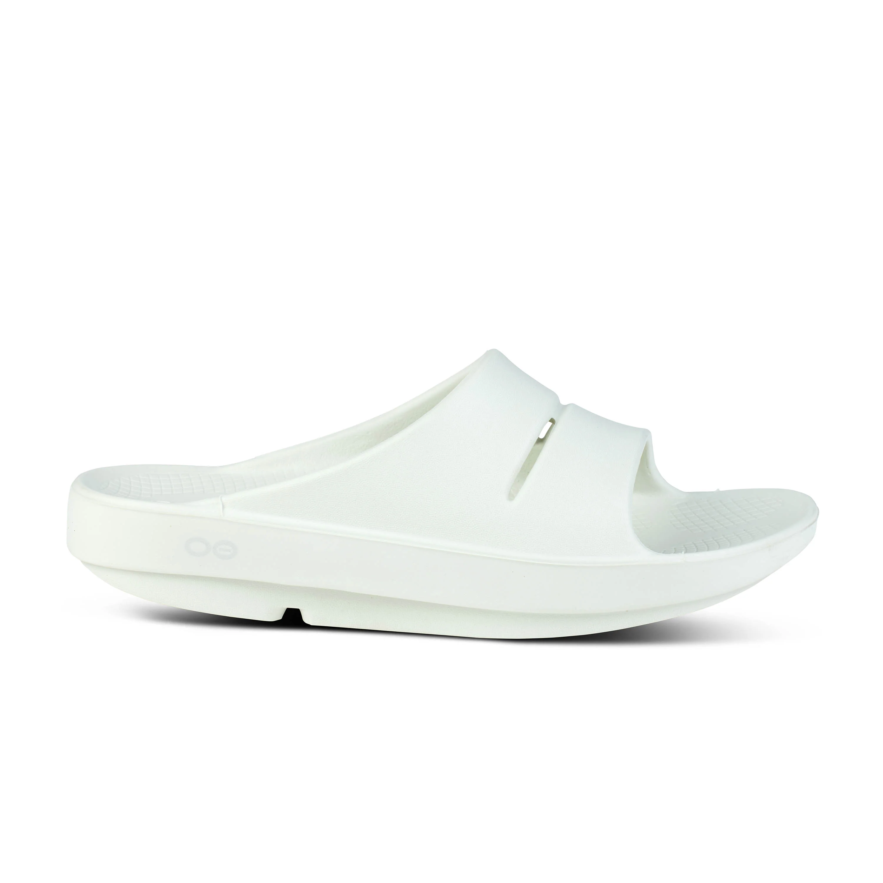 4111-oofos-ooahh-slide-unisex-black-1.webp