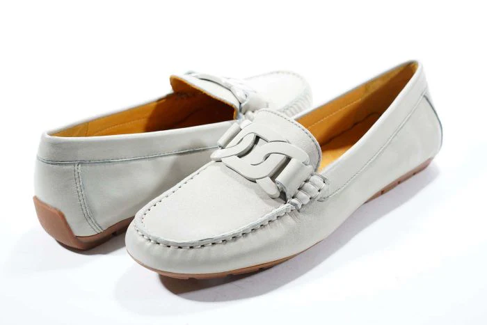 4449-vaneli-aiker-loafer-women-s-black-1.webp
