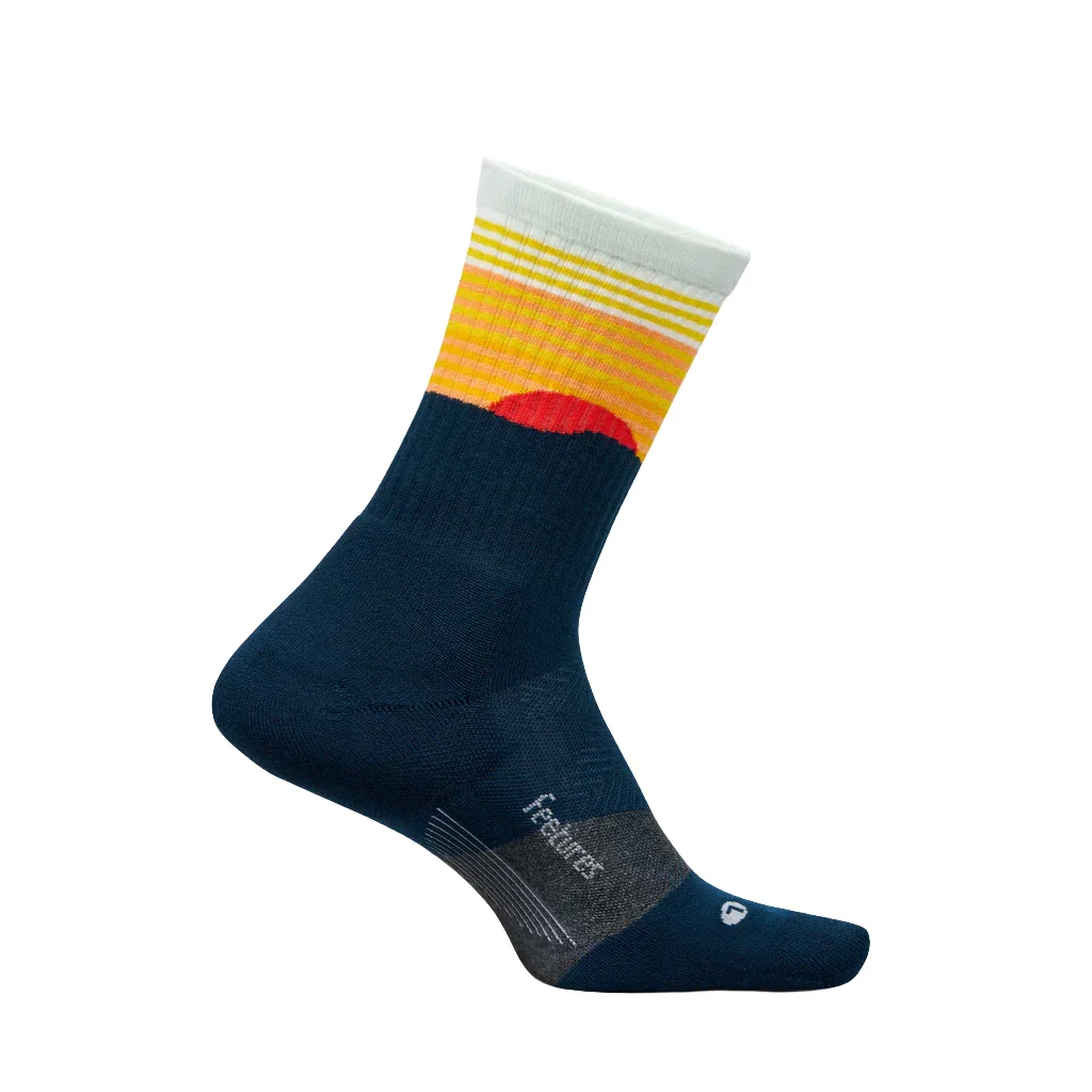 4760-feetures-trail-max-cushion-mini-crew-socks-ascent-gray-1.webp
