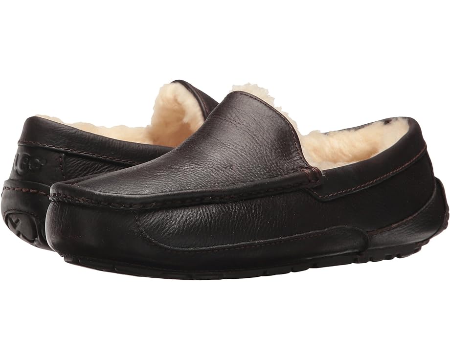4865-ugg-ascot-matte-leather-slipper-men-s-black-1.webp