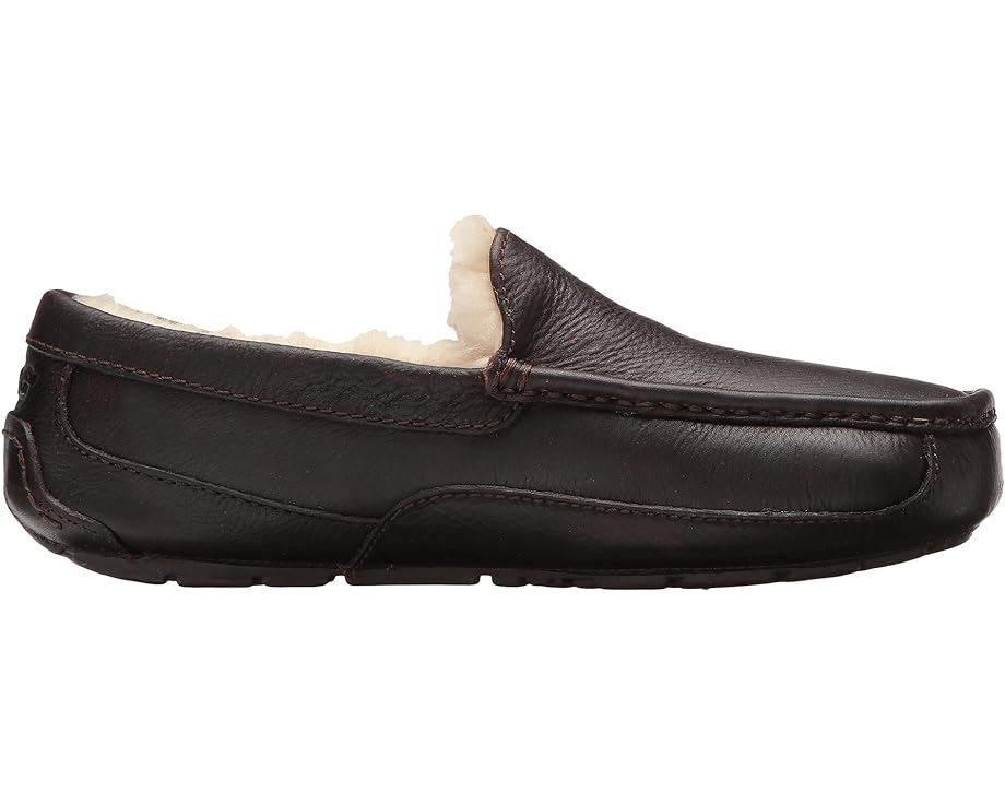 4865-ugg-ascot-matte-leather-slipper-men-s-black-1.webp
