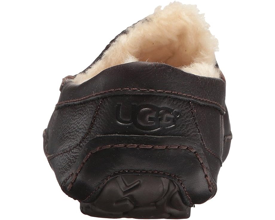 4865-ugg-ascot-matte-leather-slipper-men-s-black-1.webp
