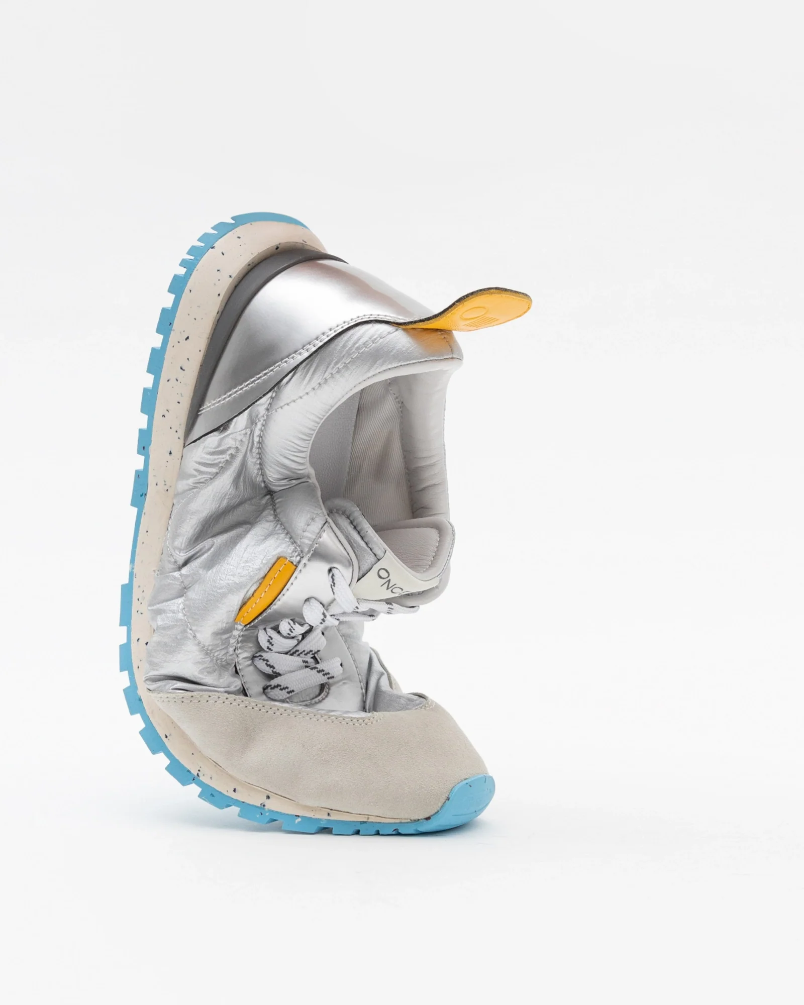 6754-oncept-tokyo-sneaker-women-s-silver-flash-1.webp