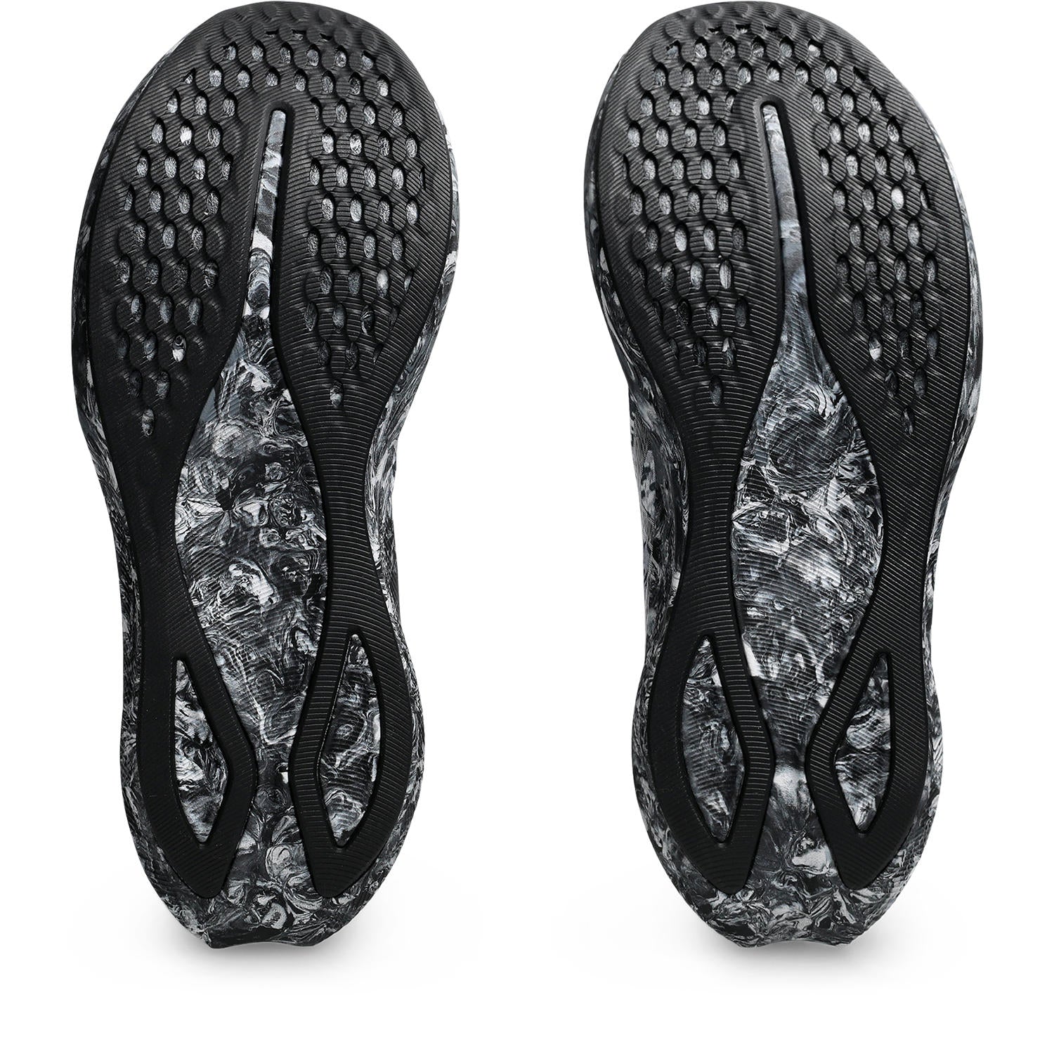 8209-asics-noosa-tri-16-women-s-black-white-1.webp