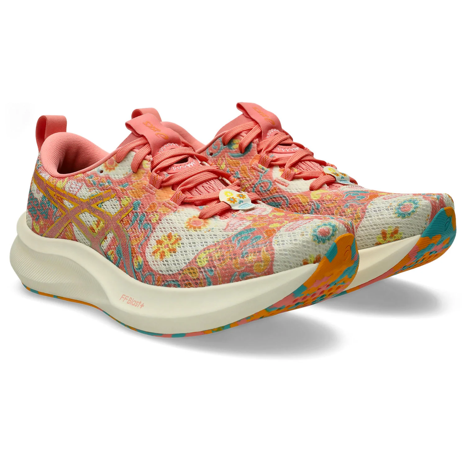 8209-asics-noosa-tri-16-women-s-black-white-1.webp