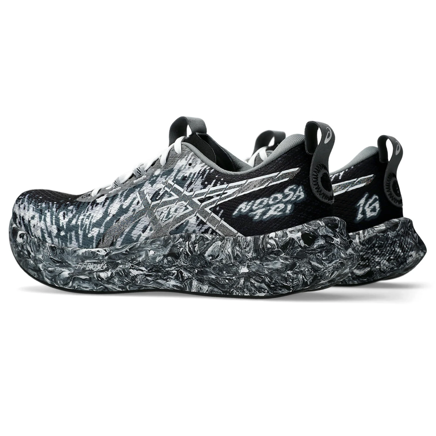 8371-asics-noosa-tri-16-men-s-black-white-1.webp