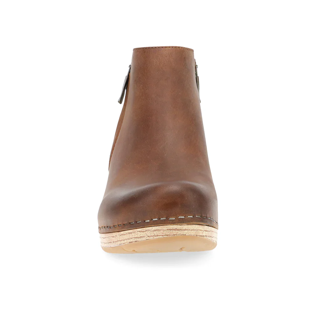 8578-dansko-lizanne-boot-women-s-taupe-1.webp