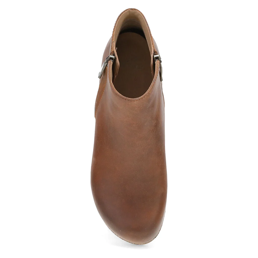 8578-dansko-lizanne-boot-women-s-taupe-1.webp