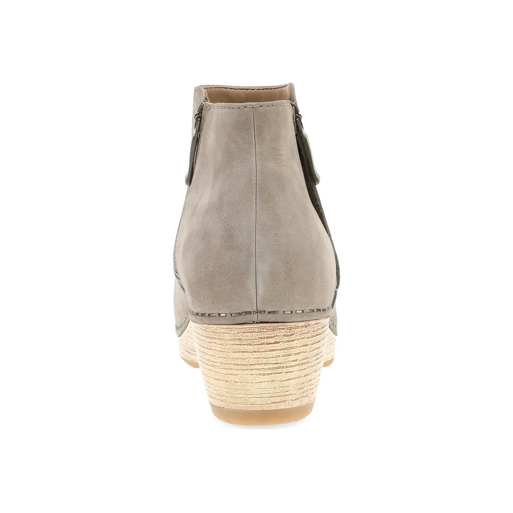 8578-dansko-lizanne-boot-women-s-taupe-1.webp