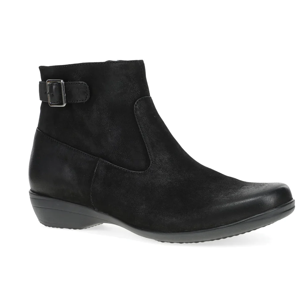 8605-dansko-finnley-boot-women-s-black-1.webp