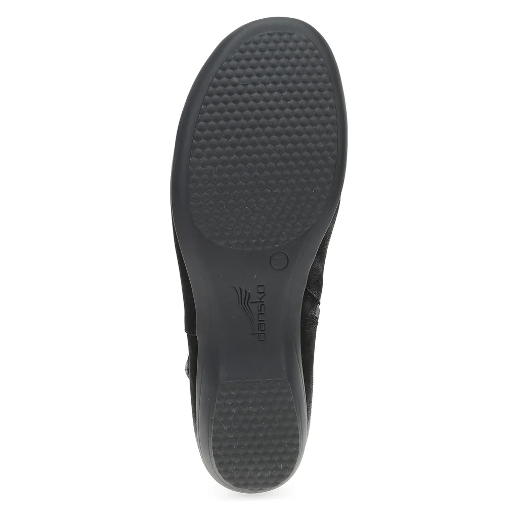 8605-dansko-finnley-boot-women-s-black-1.webp