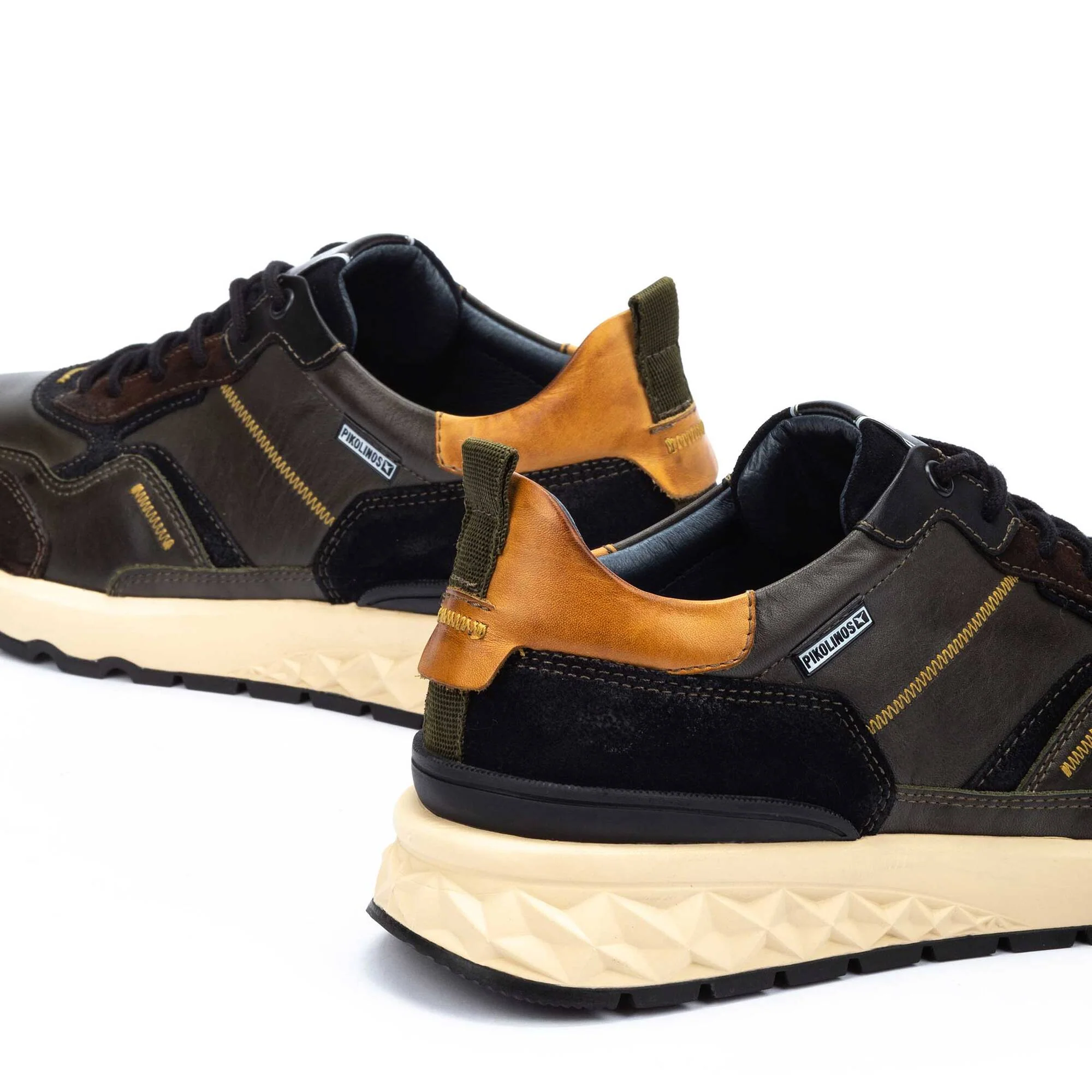8885-pikolinos-aranda-casual-trainers-men-s-black-1.jpg