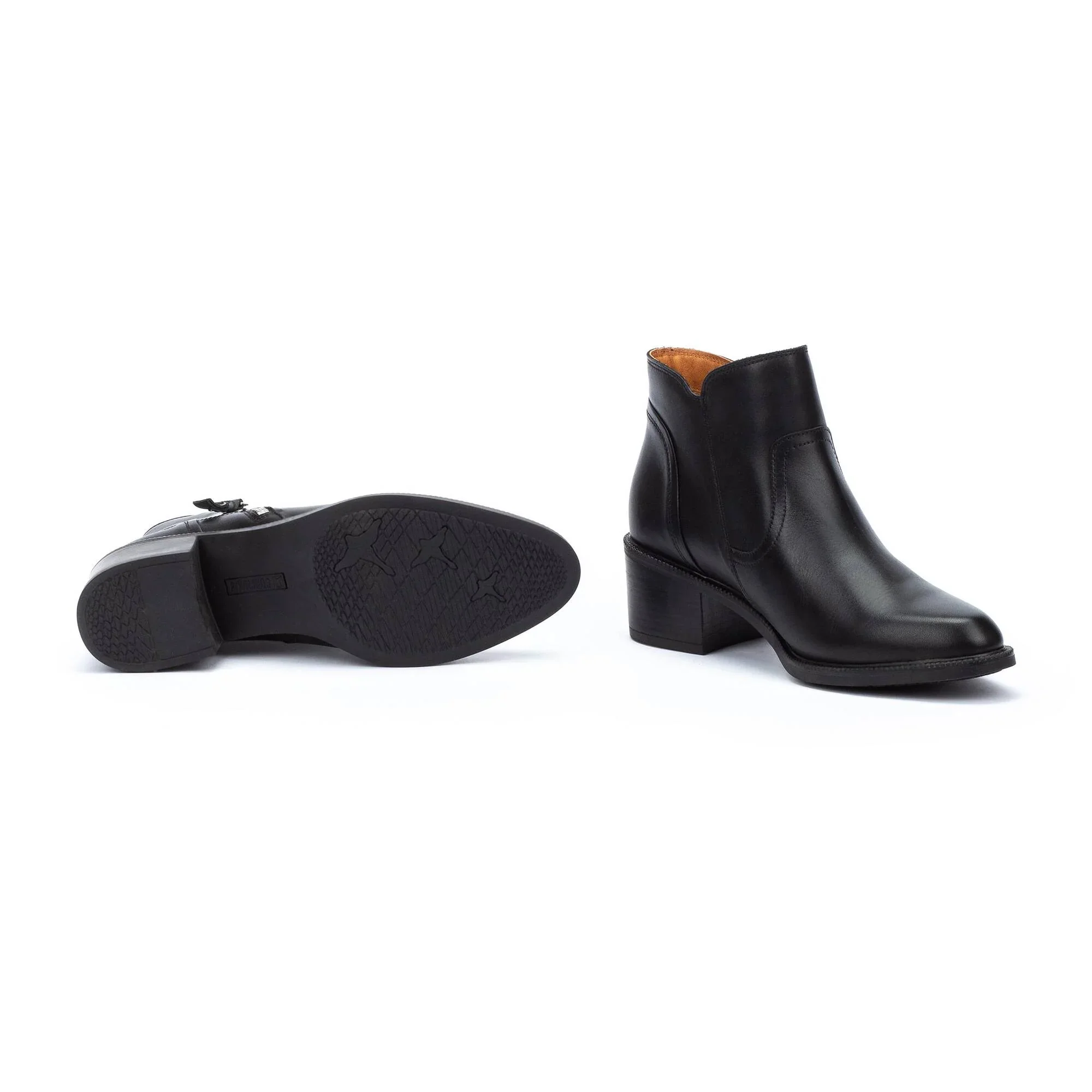 9458-pikolinos-bacarot-short-ankle-boots-with-zip-women-s-black-1.jpg